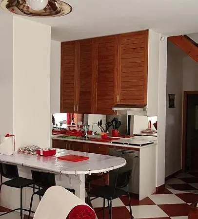 Casa Paradiso Apartment *